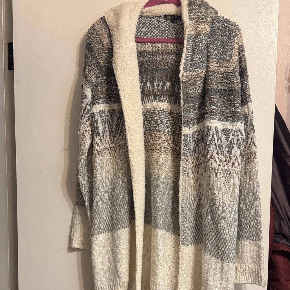 Lefty and Me  Cream and Gray Women's Cardigan Size Large